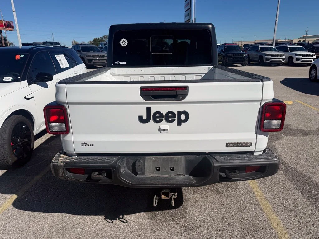 Used 2023 White Jeep  image 6