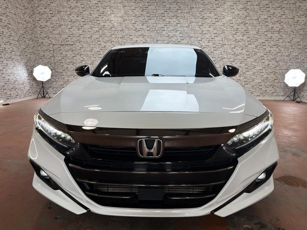 Used 2022 Platinum White Pearl Honda Sport image 2