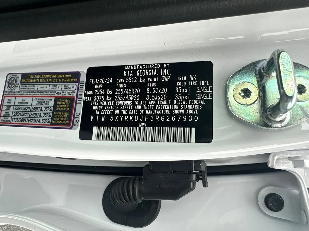 Used 2024 White Kia X-Line SX Prestige image 36