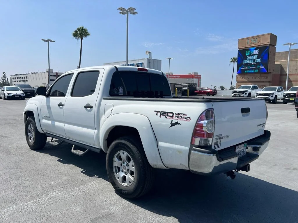 Used 2013  Toyota PreRunner image 7