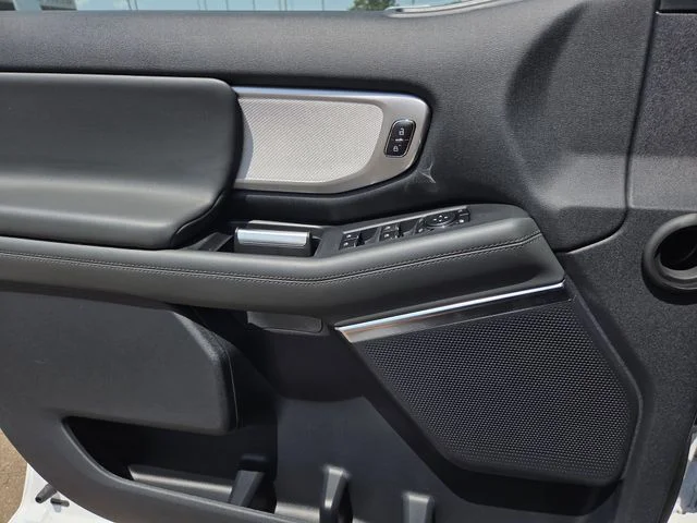 New 2026 Oxford White Ford Active image 14