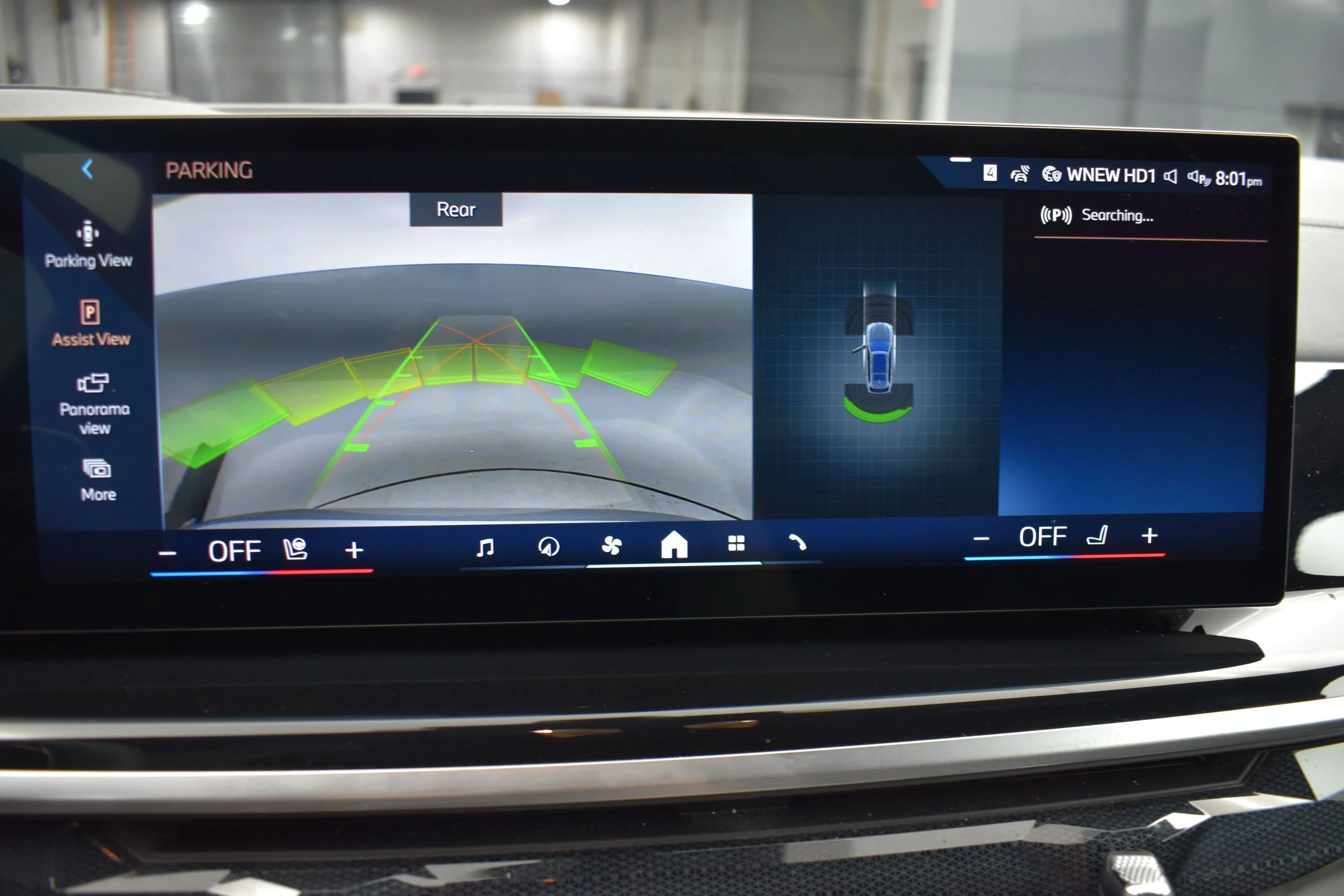 Used 2024 Skyscraper Grey Metallic BMW xDrive40i image 8