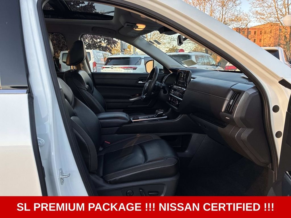 Used 2023 White Nissan SL image 10