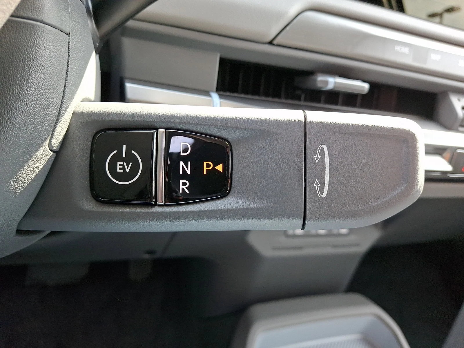 New 2027 Black Kia Wind image 14