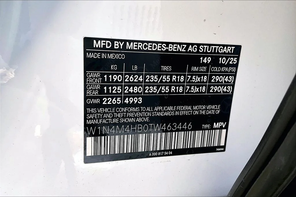 New 2026 White Mercedes-Benz GLB 250 image 2
