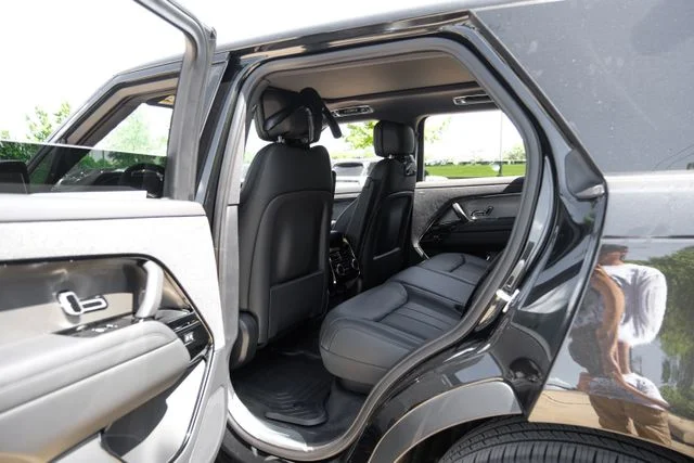 New 2026 Santorini Black Land Rover Dynamic SE image 45