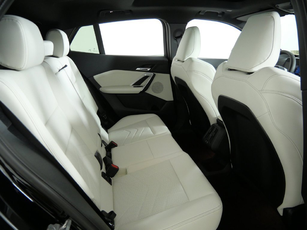 New 2027 Black Sapphire Metallic BMW xDrive28i image 25