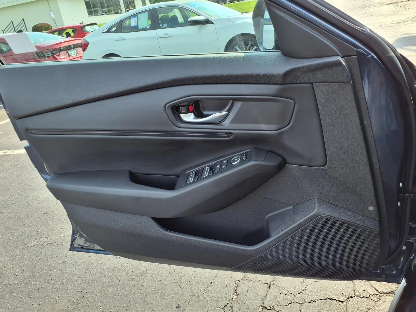 2025 Honda Accord SE - Photo 10