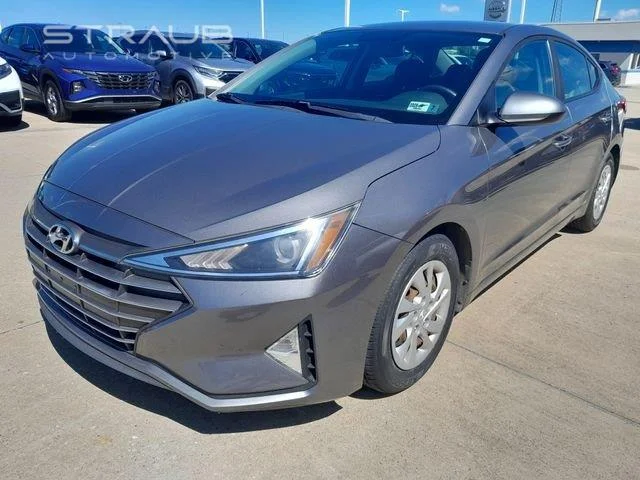 Used 2019 Machine Gray Hyundai SE image 5