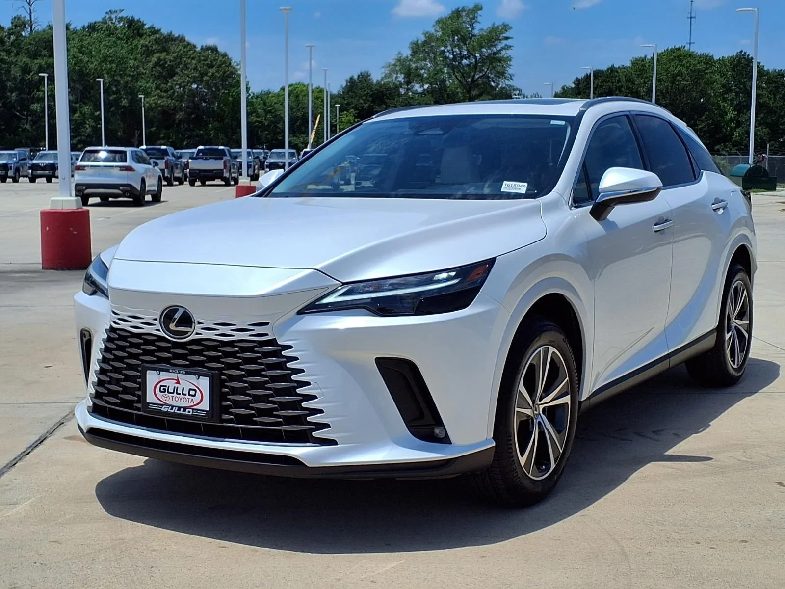 Used 2024 White Lexus 350 Premium image 3