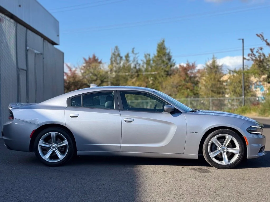 Used 2016 Billet Clearcoat Dodge R/T image 5