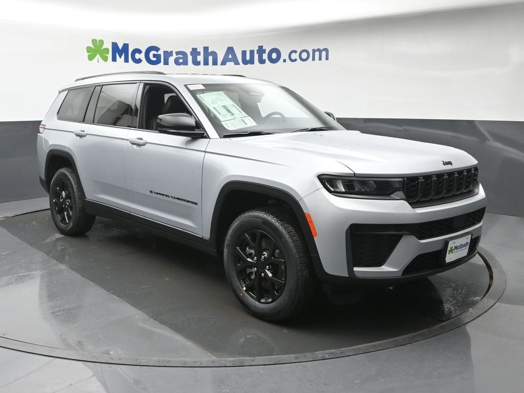 New 2026 Silver Zynith Jeep Altitude image 2
