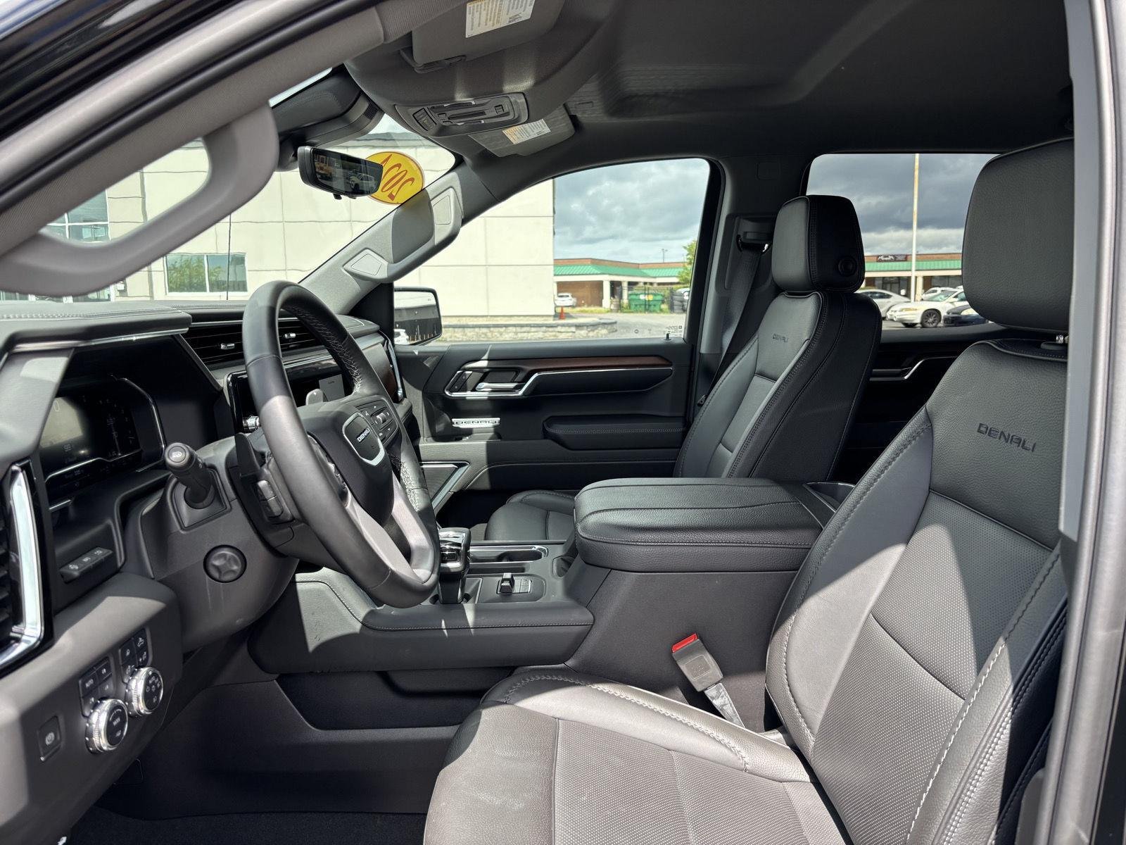 Used 2024 Onyx Black GMC Denali image 39