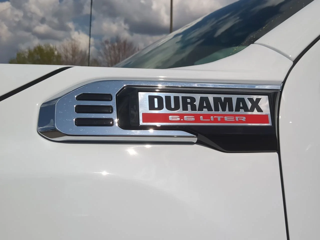 New 2026 Summit White GMC SLT image 33