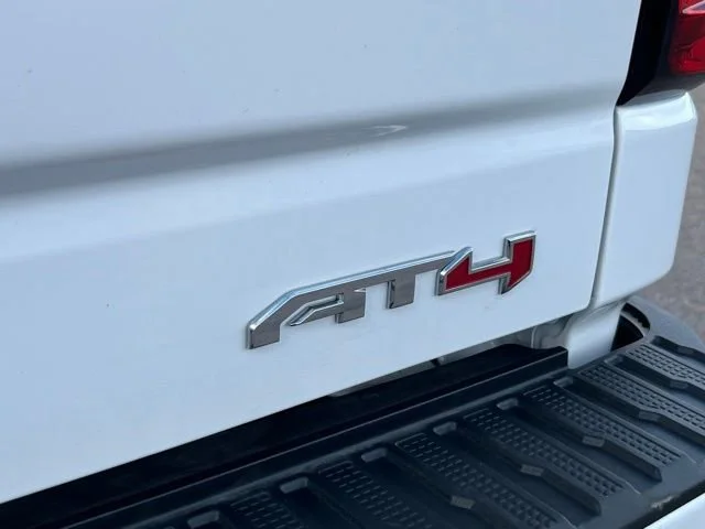 Used 2025 Summit White GMC AT4 image 22