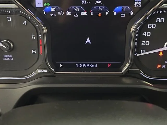 Used 2021 Summit White GMC AT4 image 17