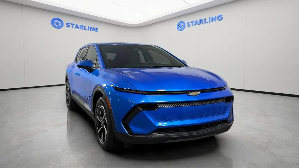 Used 2025 Riptide Blue Metallic Chevrolet LT image 15