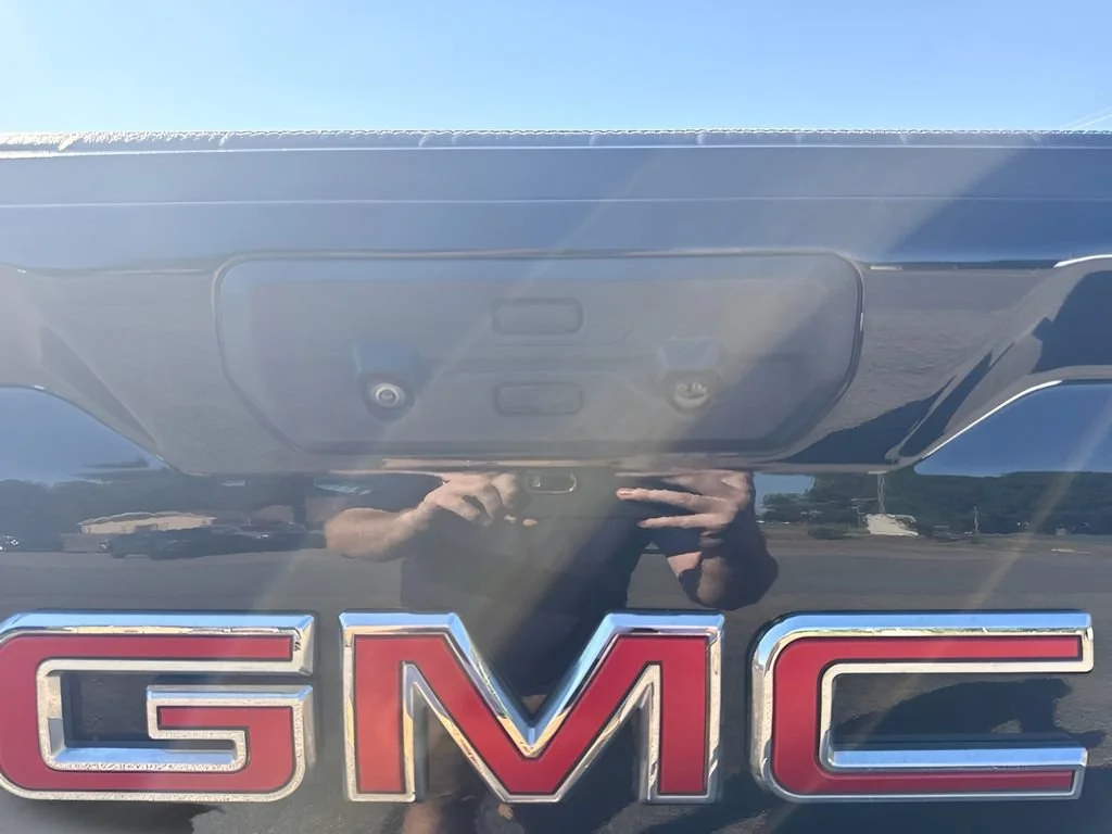 Used 2023 Onyx Black GMC Denali image 34