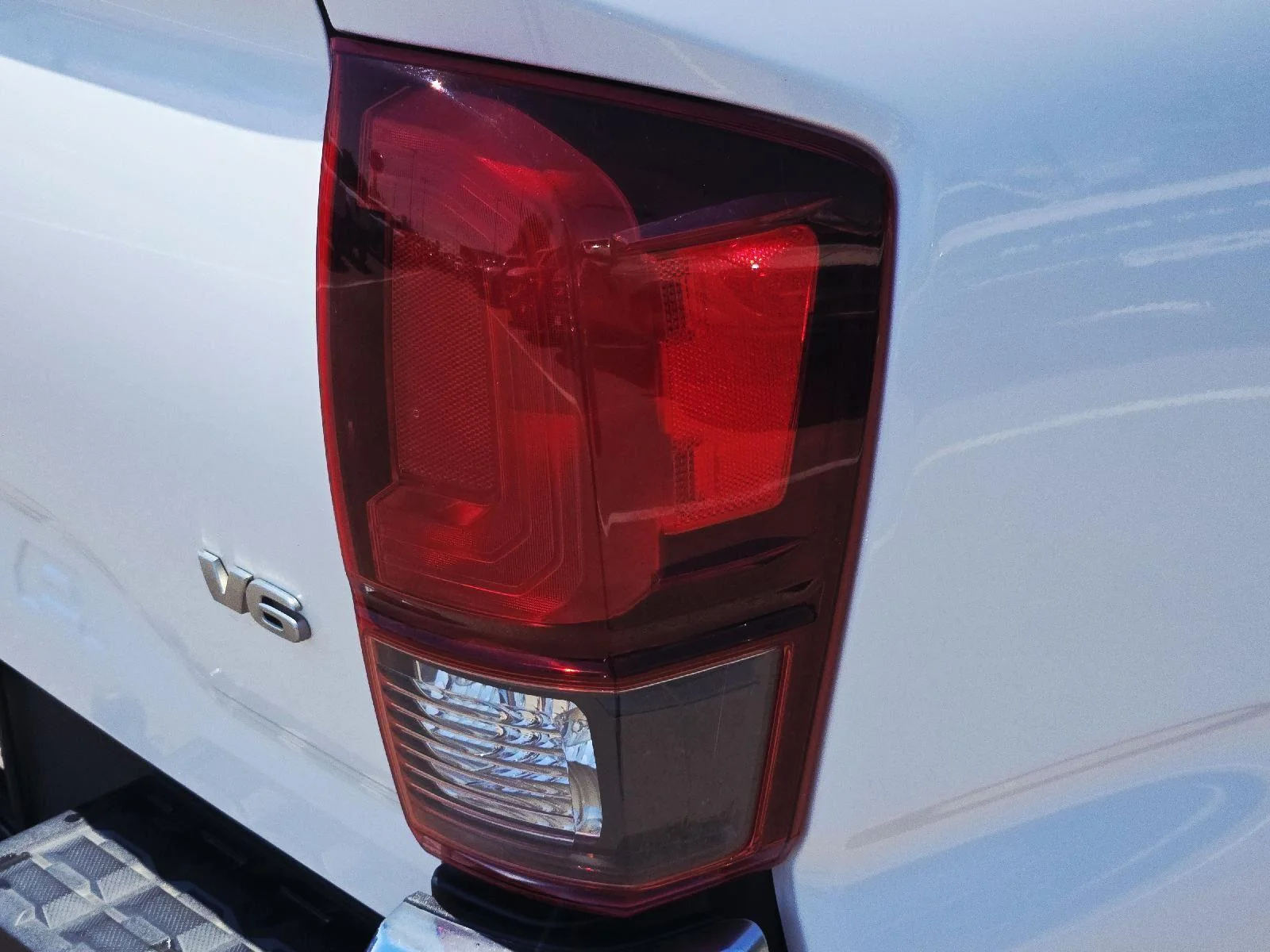 Used 2019 Super White Toyota SR5 image 16