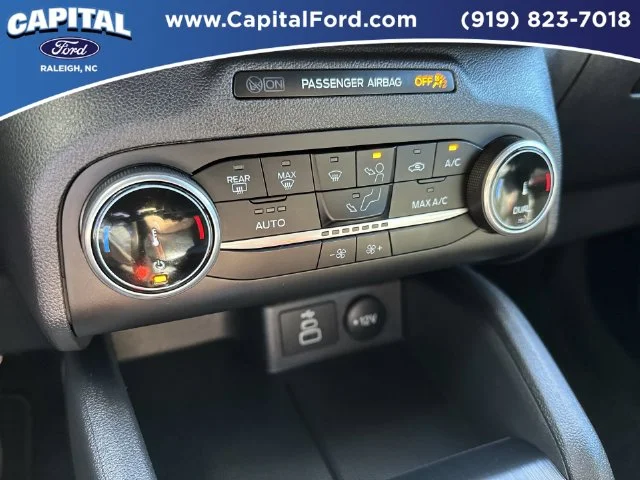 Used 2025 Gray Ford ST-Line image 29