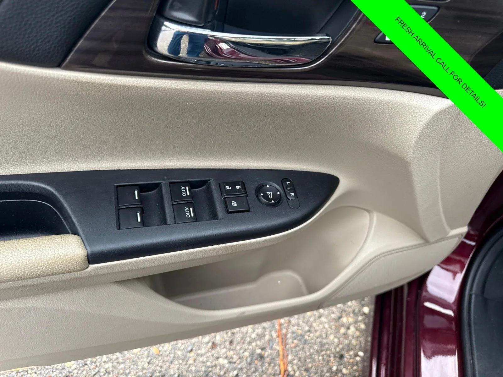 Used 2016 Basque Red Pearl II Honda Touring image 19
