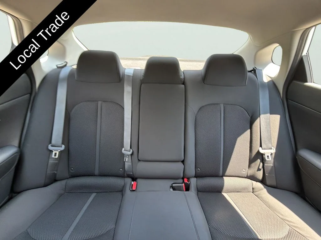 Used 2019 Snow White Pearl Kia LX image 32