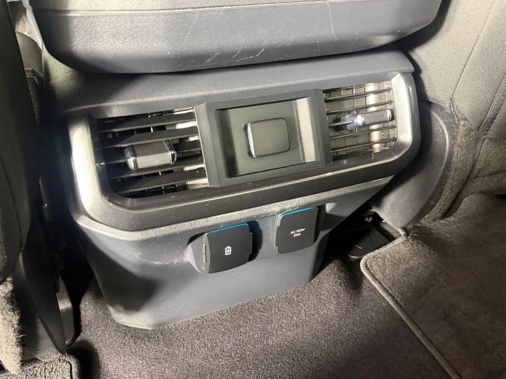 Used 2023 White Ford XLT image 15