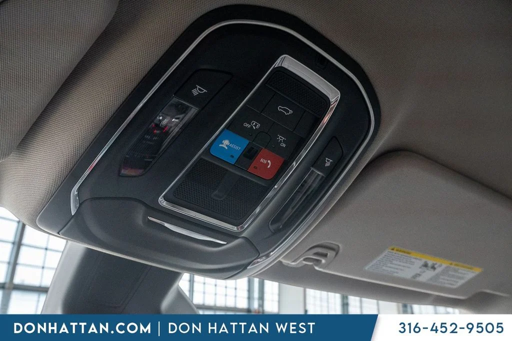 2023 Jeep Wagoneer Series III - Photo 13