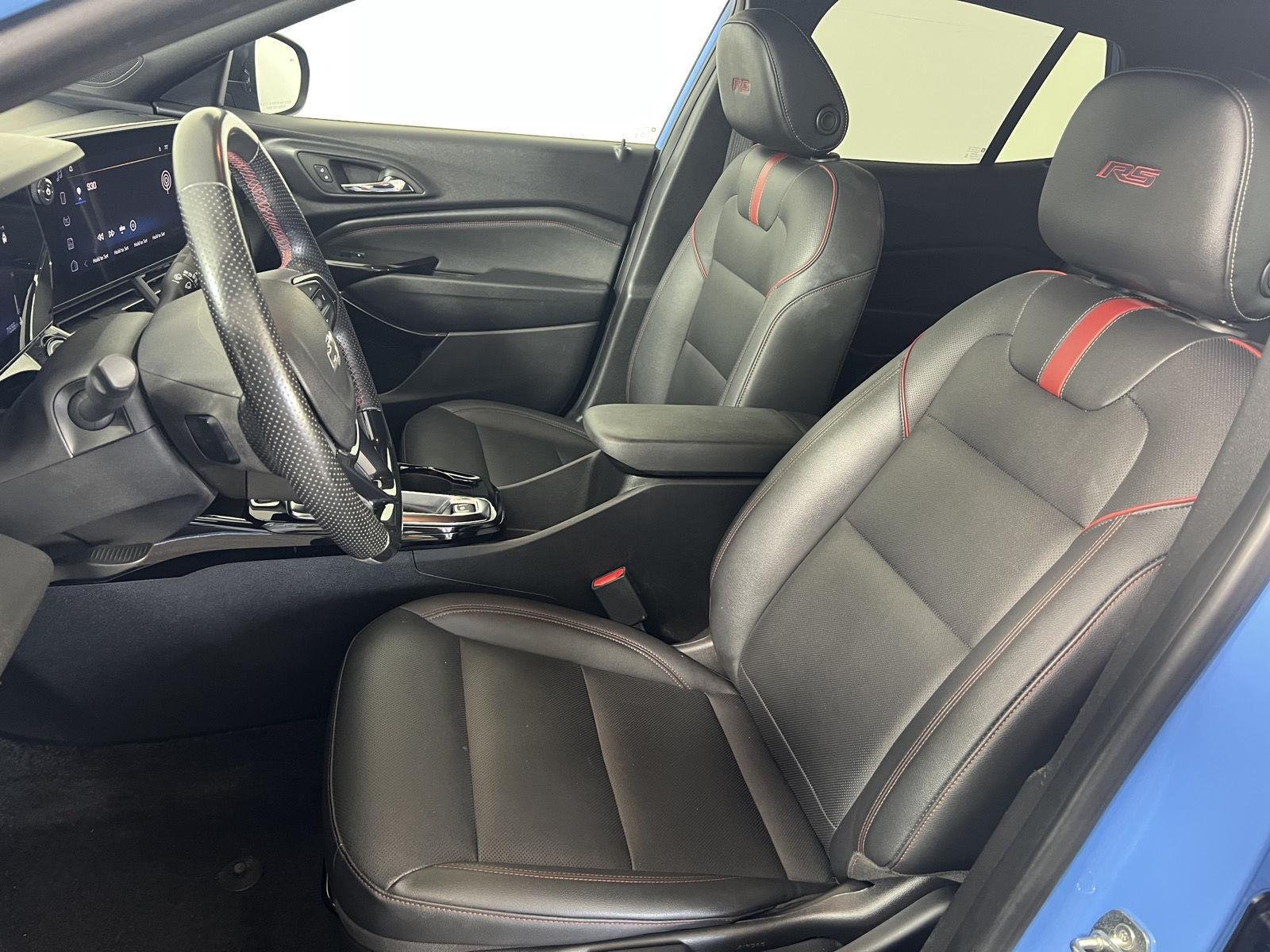 Used 2024 Fountain Blue Chevrolet 2RS image 5