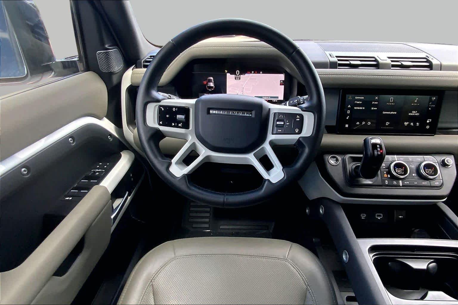 Used 2023 Fuji White Land Rover S image 6