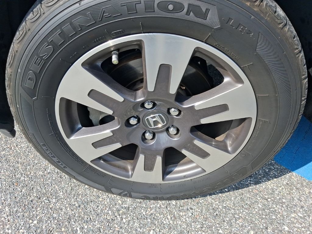 Used 2017 White Honda RTL-T image 15