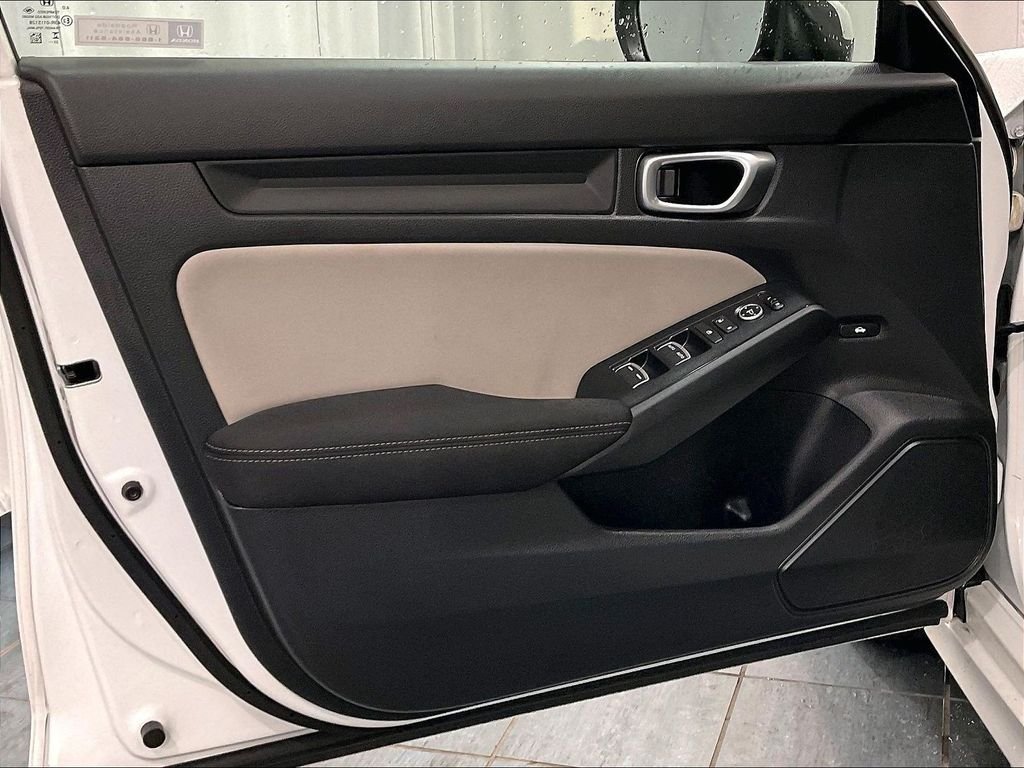 Used 2024 White Honda LX image 9