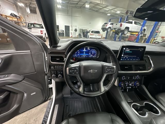 Used 2022 White Chevrolet Z71 image 15