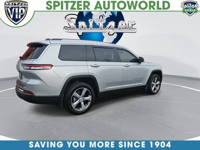 Used 2021 Silver Jeep Limited image 9