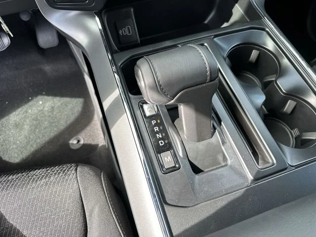 New 2026 Oxford White Ford XLT image 22