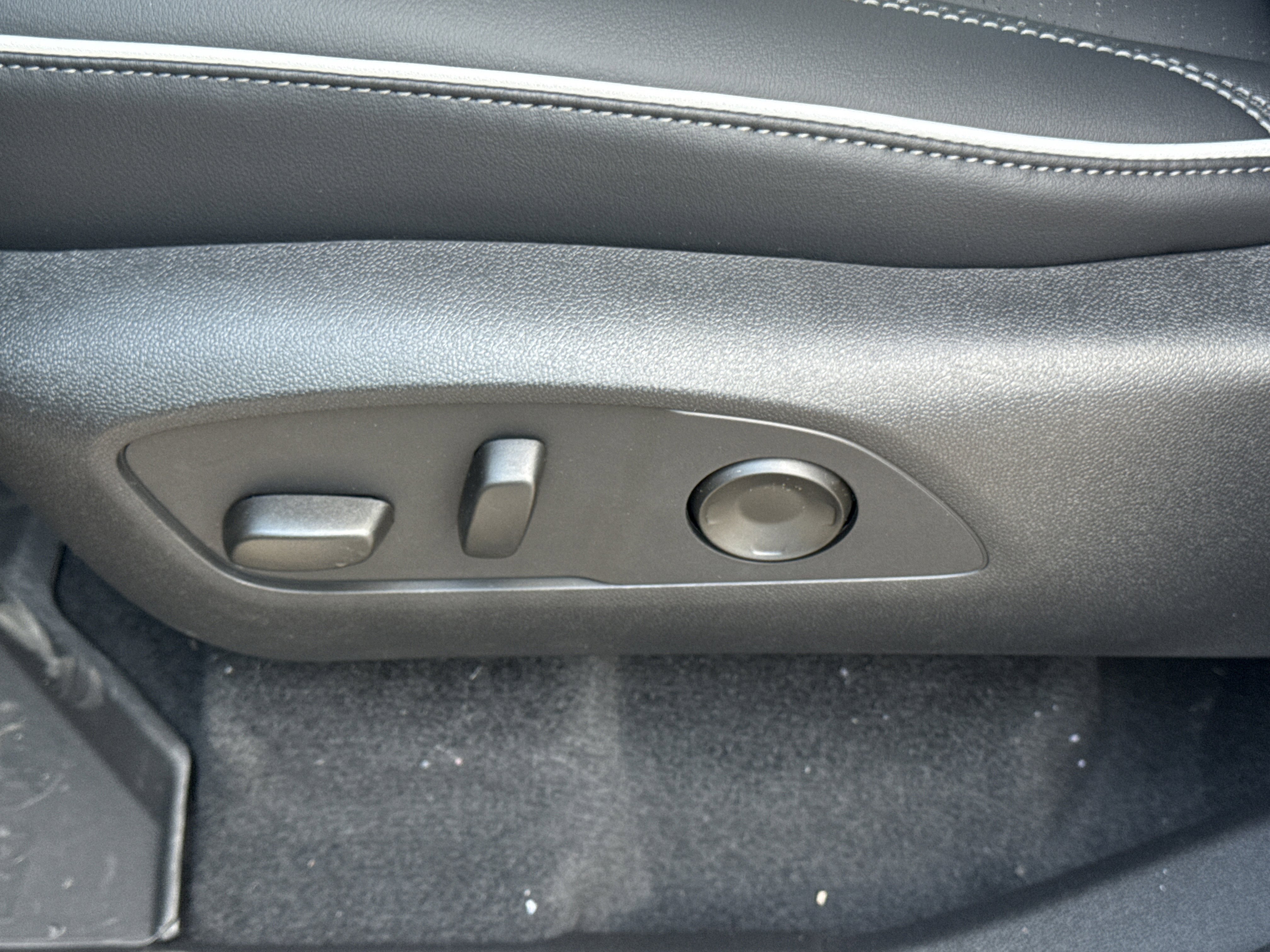 2026 Buick Enclave Sport Touring - Photo 17
