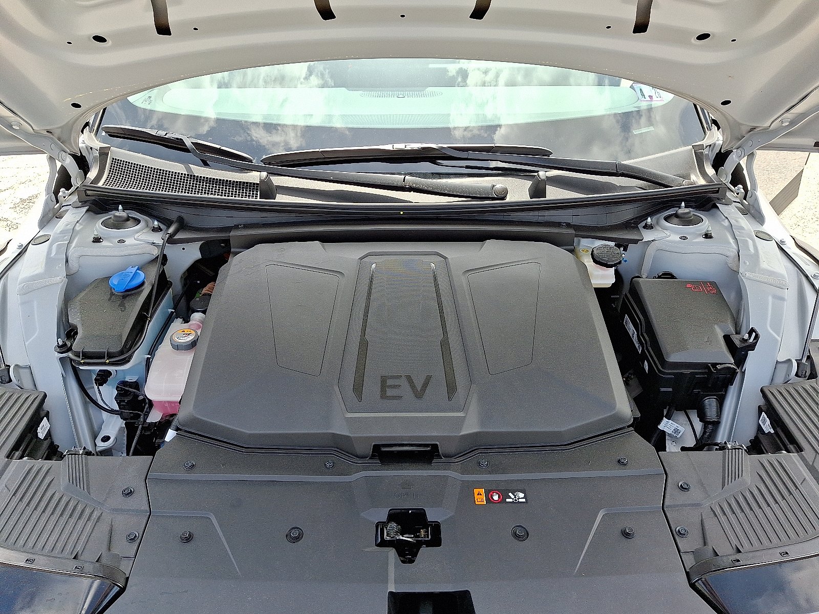 2025 Hyundai IONIQ 5 SE - Photo 22