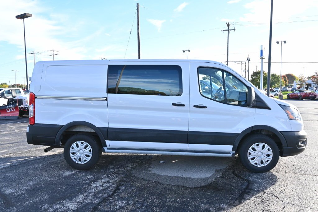 Used 2025 Oxford White Ford Base image 8