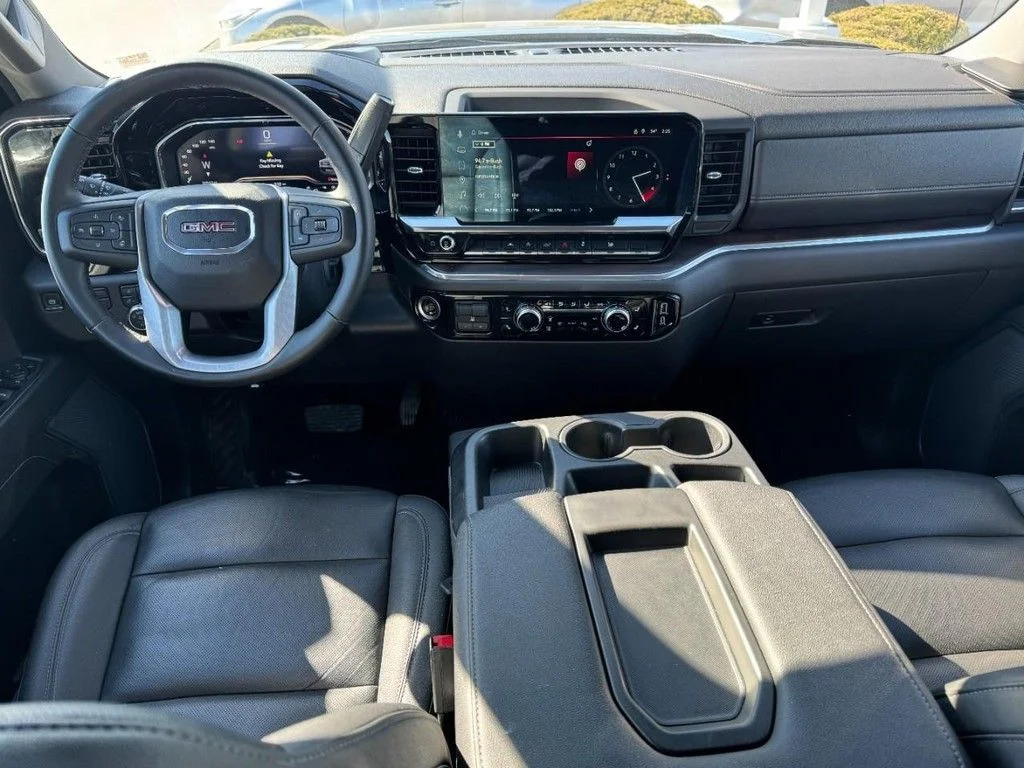 Used 2025 Silver GMC SLT image 11
