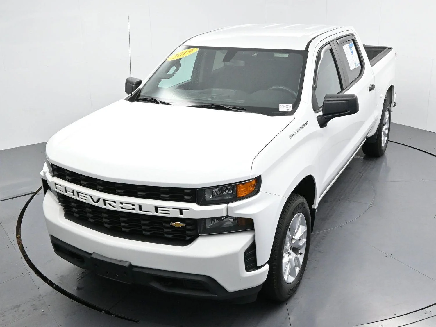 Used 2019 SUMMIT WHITE Chevrolet Custom image 33