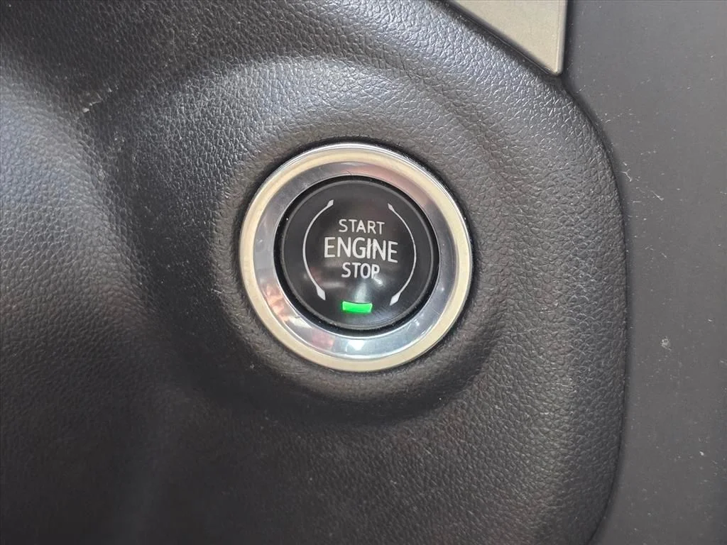 Used 2020 Black Chevrolet LT image 17