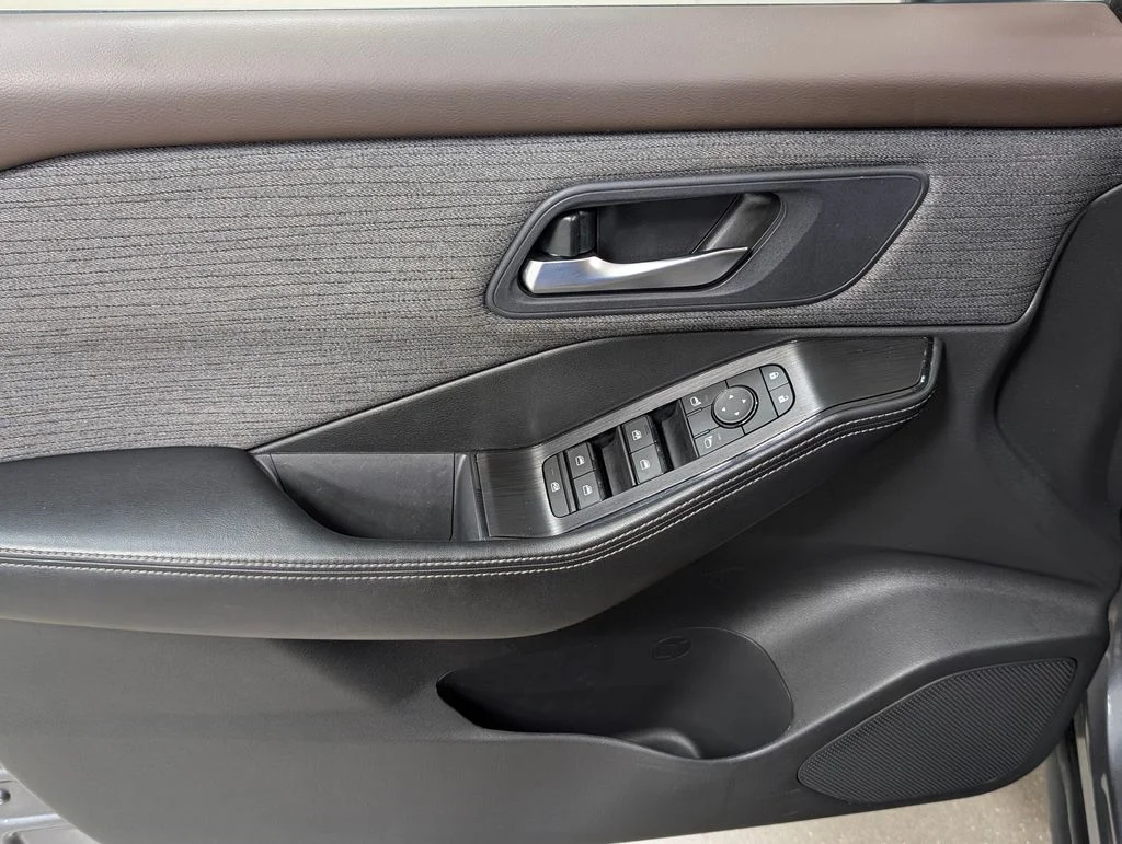 Certified Used 2023 Gun Metallic Nissan SV image 11