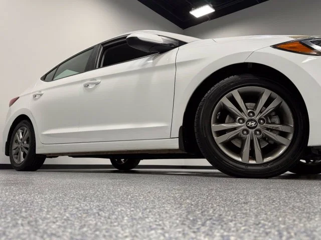 Used 2018 White Hyundai SEL image 3