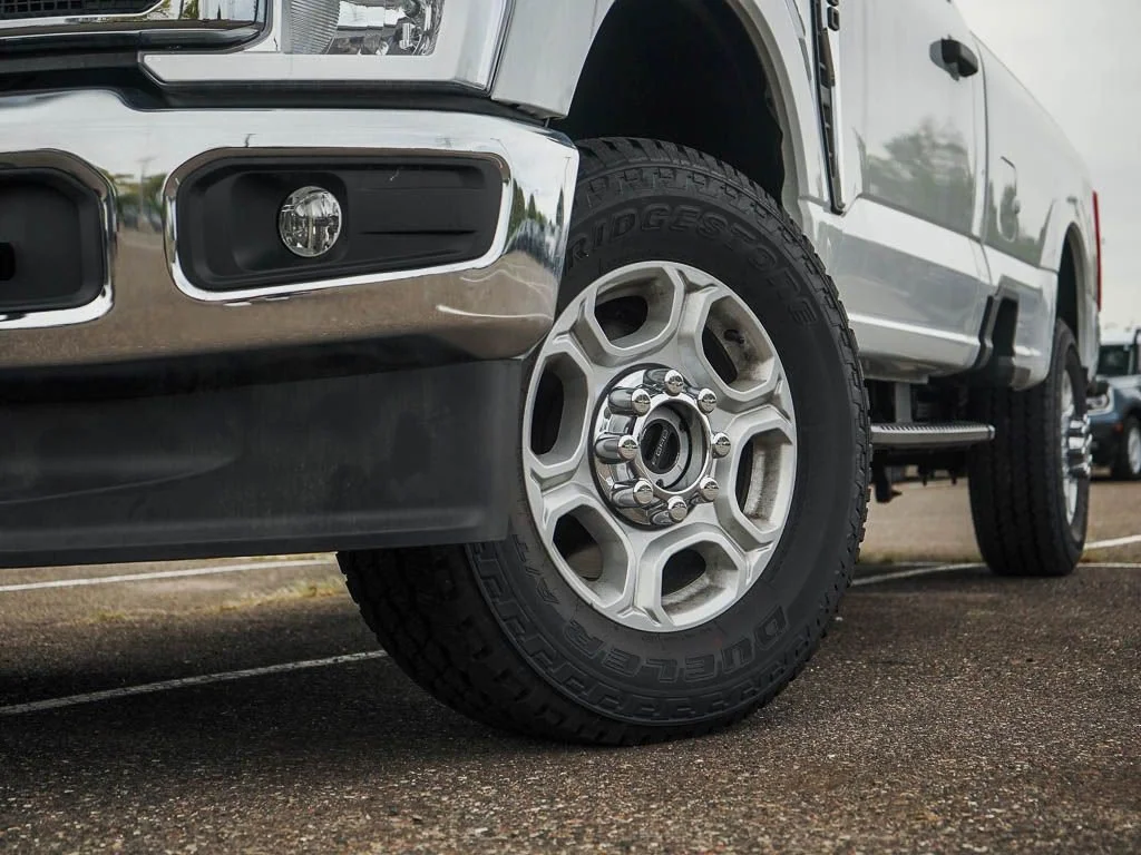 New 2026 Oxford White Ford F-350® XLT image 6