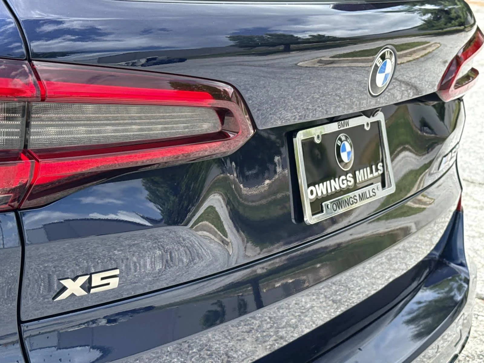 Used 2022 Tanzanite Blue II Metallic BMW M50i image 22