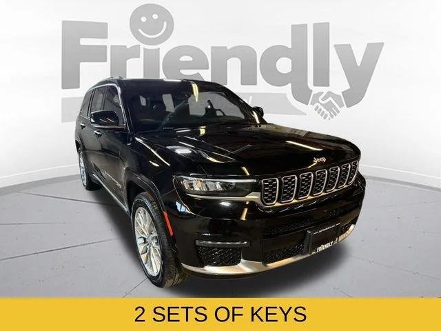 Used 2023 Black Jeep Summit image 5