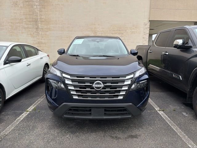 2025 Nissan Rogue SV FWD's photo