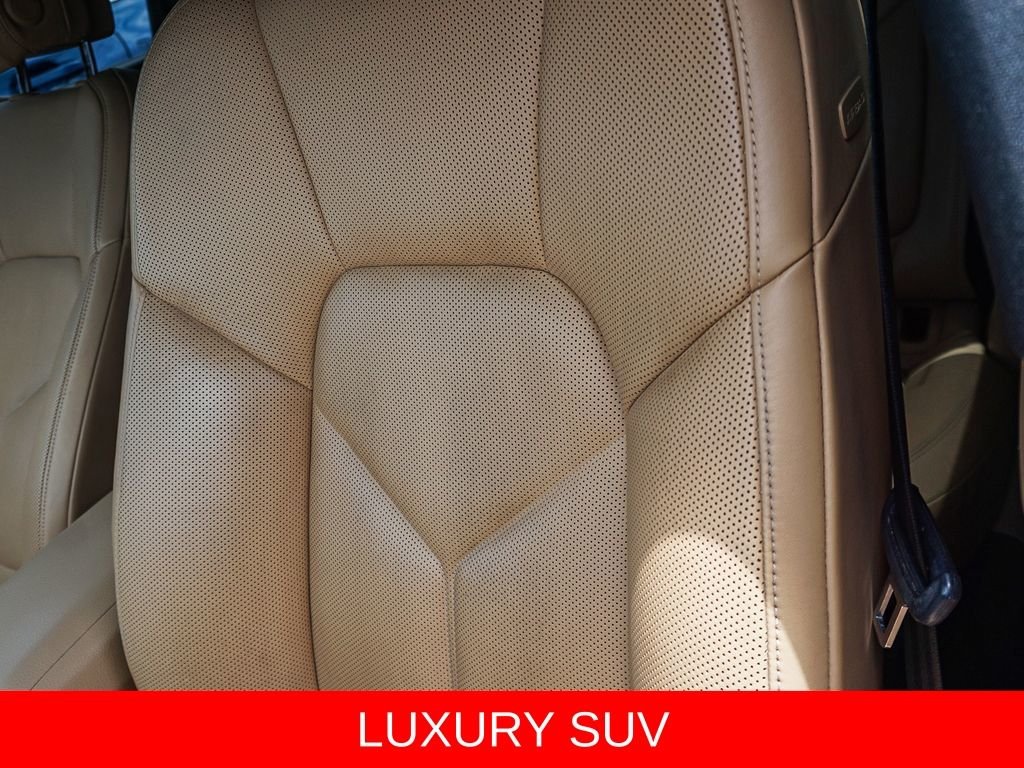 Used 2018 Black Porsche Base image 20
