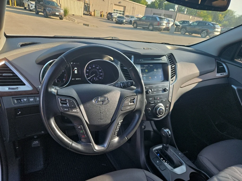 Used 2019 Circuit Silver Hyundai SE image 10