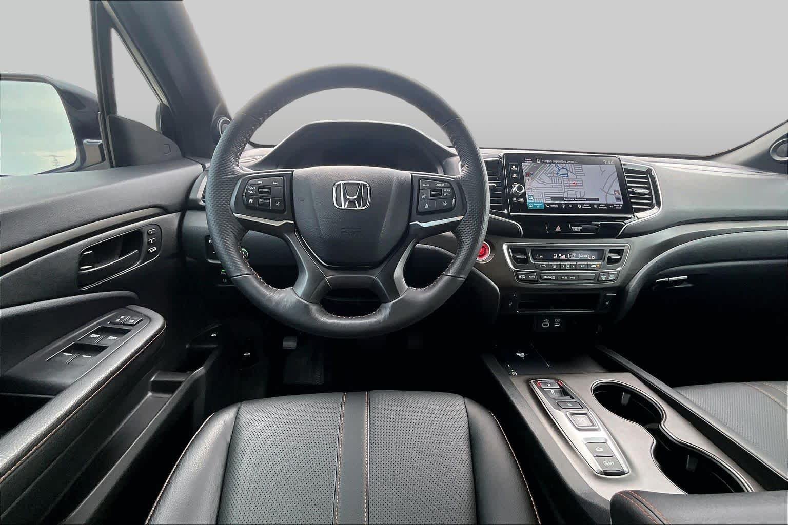 Used 2024 Platinum White Pearl Honda TrailSport image 6